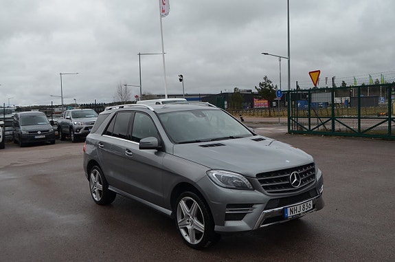 Mercedes-Benz ML350 9 of 24