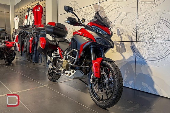 Ducati Multistrada V4 S Travel & Radar 2 of 4