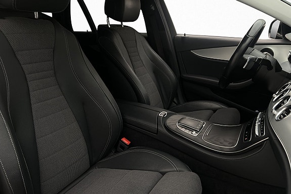 Mercedes-Benz E300 28 of 30