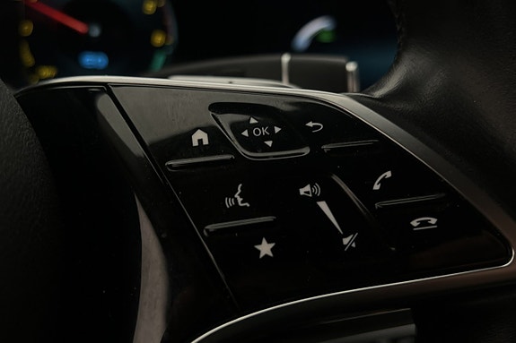 Mercedes-Benz E300 14 of 30