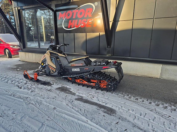 Polaris 850 SWITCHBACK ASSAULT 146 -24 3 of 5