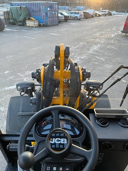 JCB 403 Plus Agri 7 of 7