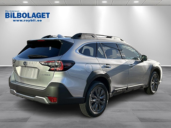 Subaru Outback 3 of 5