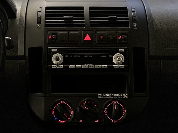 Volkswagen Polo 21 of 23