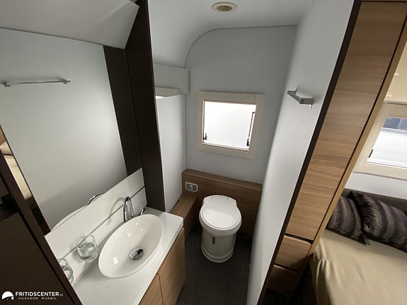 Adria ALPINA 663 HT *ALDE Värme / Queenbed * 17 of 21