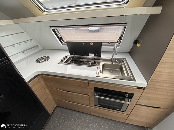 Adria ALPINA 663 HT *ALDE Värme / Queenbed * 6 of 21