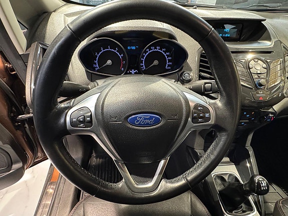 Ford Ecosport 10 of 16