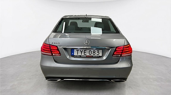 Mercedes-Benz E250 5 of 5