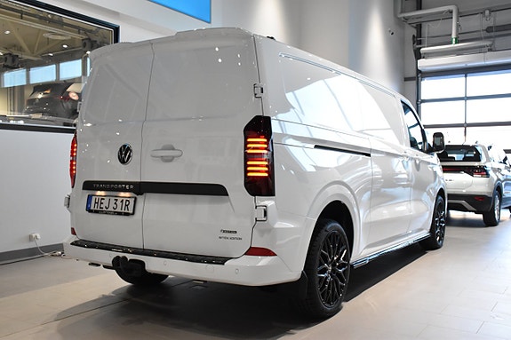 Volkswagen Transporter 4 of 5