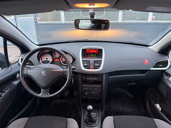 Peugeot 207 15 of 20