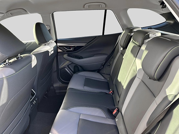 Subaru Outback 11 of 12