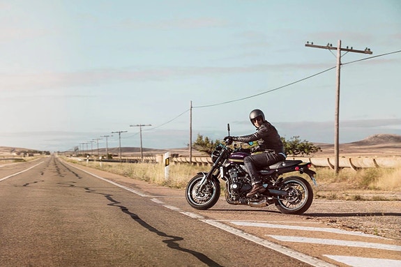 Kawasaki Z900 RS 7 of 20