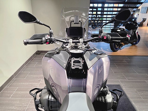 BMW R1300GSA/Touring/Dynamic/Innovation 7 of 18
