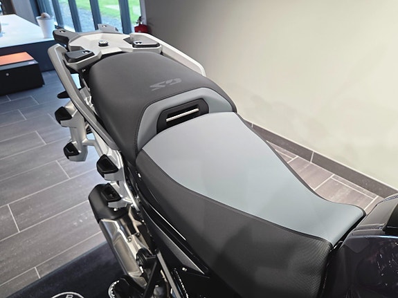 BMW R1300GSA/Touring/Dynamic/Innovation 12 of 18