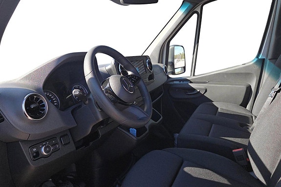 Mercedes-Benz eSprinter 420 6 of 11