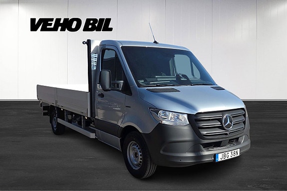 Mercedes-Benz eSprinter 420 2 of 11