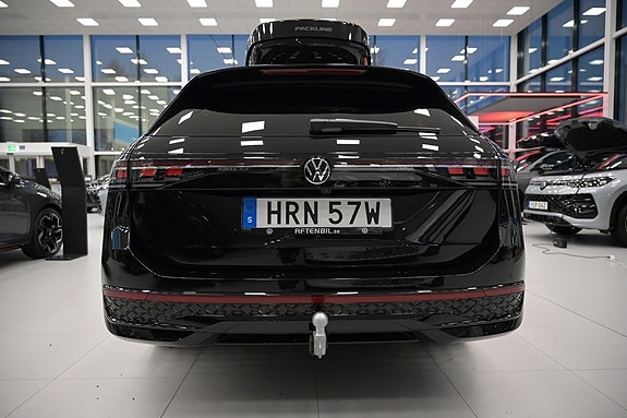 Volkswagen Passat 4 of 28