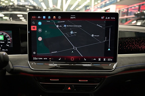 Volkswagen Passat 21 of 28