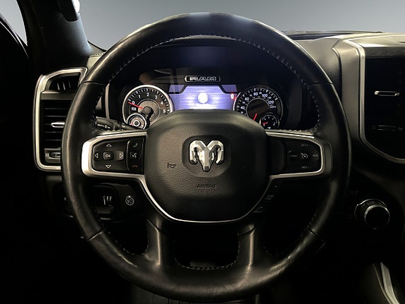 Dodge RAM 1500 10 of 25