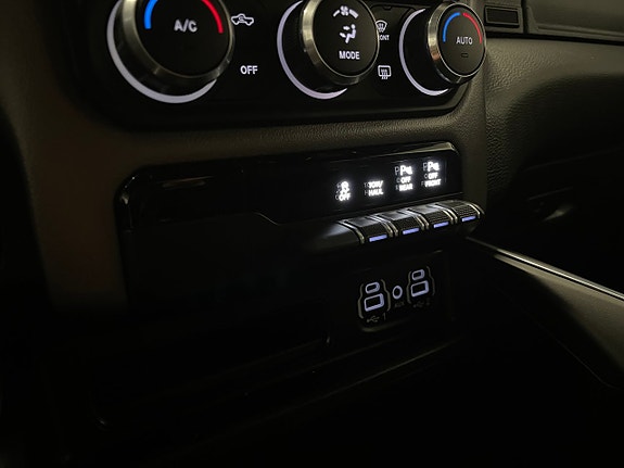 Dodge RAM 1500 19 of 25