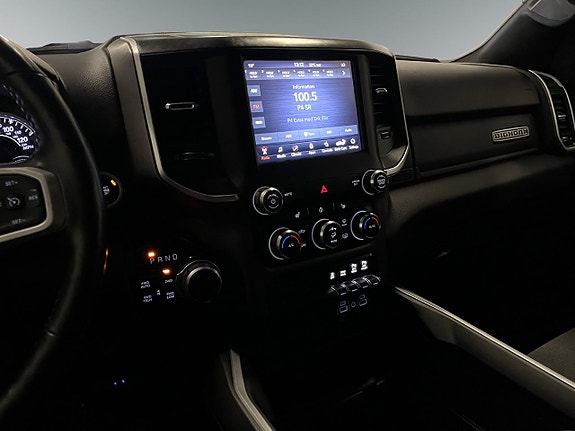 Dodge RAM 1500 12 of 25