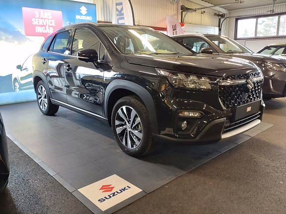 Suzuki S-Cross 3 of 5