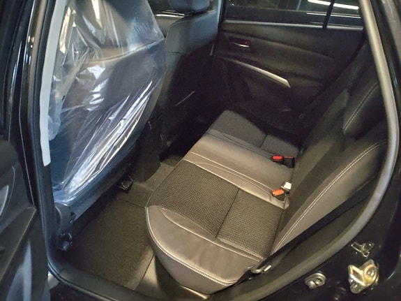 Suzuki S-Cross 5 of 5