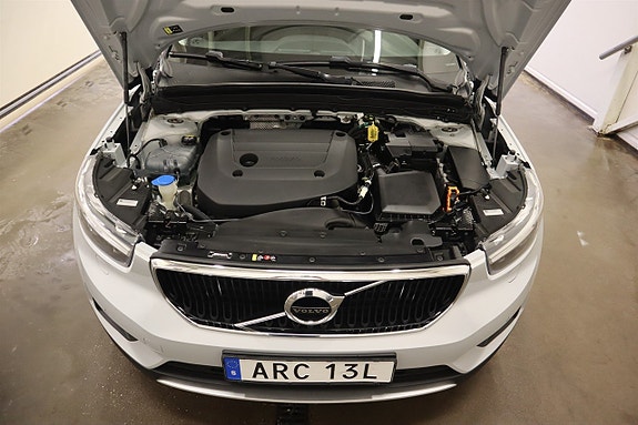 Volvo XC40 11 of 21