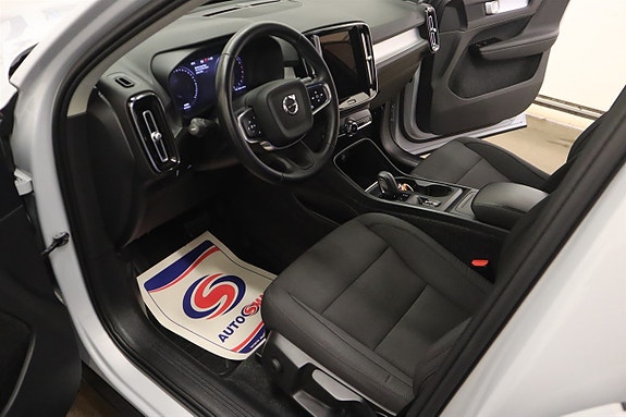 Volvo XC40 5 of 5