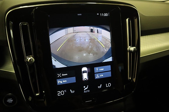 Volvo XC40 14 of 21