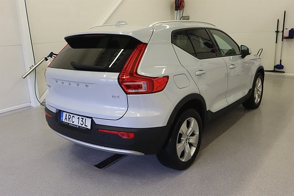 Volvo XC40 4 of 21