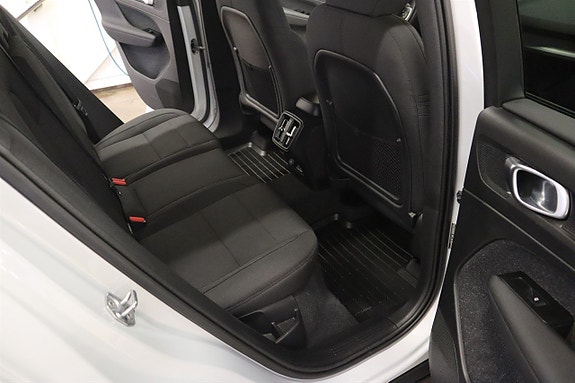Volvo XC40 9 of 21