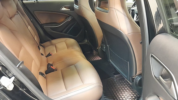 Mercedes-Benz A220 15 of 17