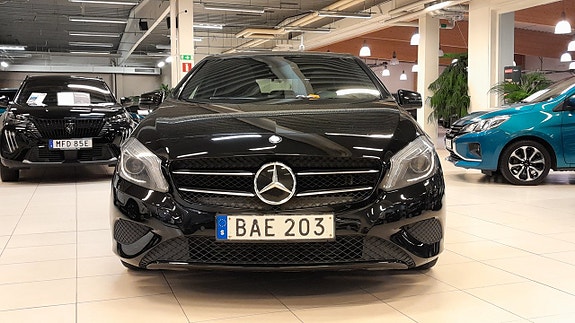 Mercedes-Benz A220 6 of 17