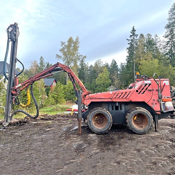 Sandvik Commando DC 122R Borrvagn