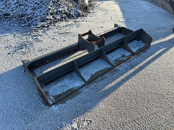 Avjämningsbalk med skär SRF | 2000 mm ... via konkursauktion