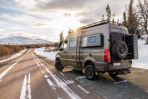 Mercedes-Benz DOVRA RIG X-610