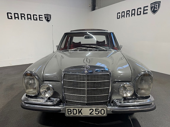 Mercedes-Benz W108/W109 2 of 5