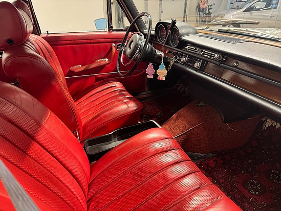Mercedes-Benz W108/W109 12 of 18