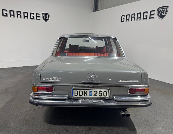 Mercedes-Benz W108/W109 3 of 5
