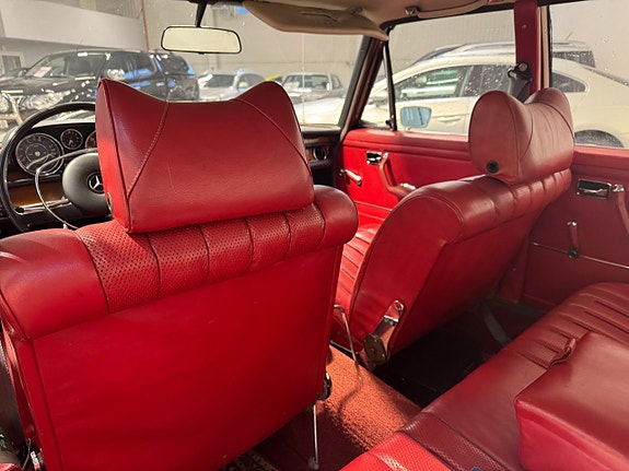 Mercedes-Benz W108/W109 15 of 18