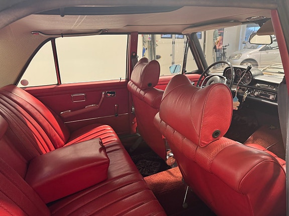 Mercedes-Benz W108/W109 16 of 18