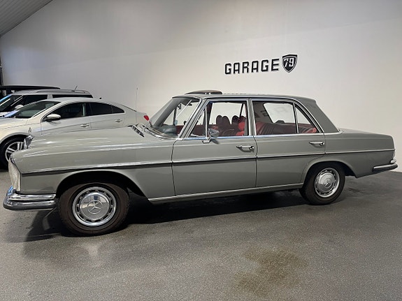 Mercedes-Benz W108/W109 4 of 5