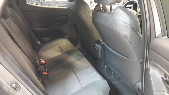Mazda 2 15 of 15