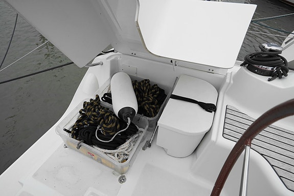 Beneteau Oceanis 31 20 of 22