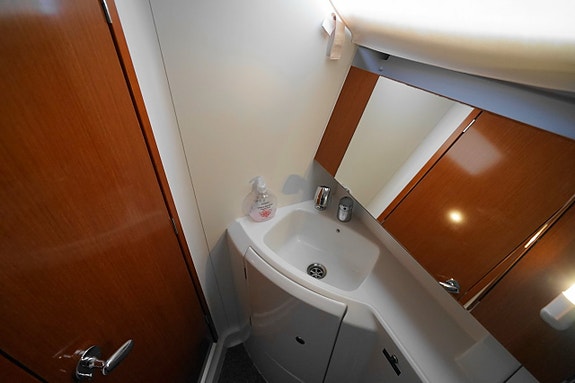 Beneteau Oceanis 31 11 of 22