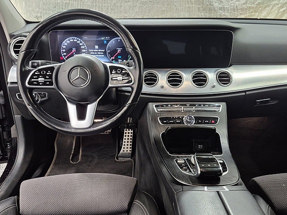 Mercedes-Benz E300 de 6 of 10