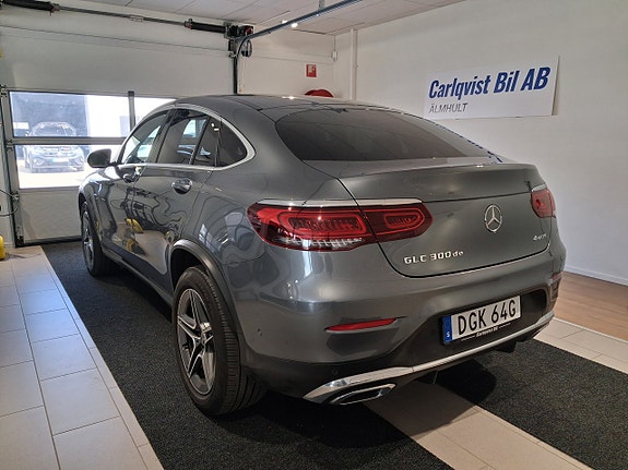 Mercedes-Benz GLC300 3 of 5