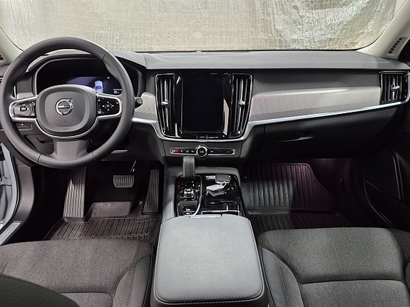 Volvo V90 6 of 12