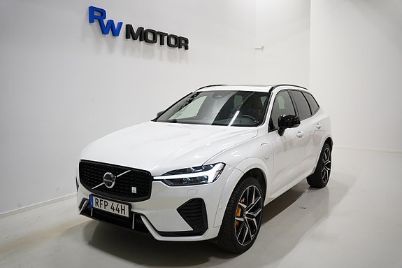 Volvo XC60 2 of 5